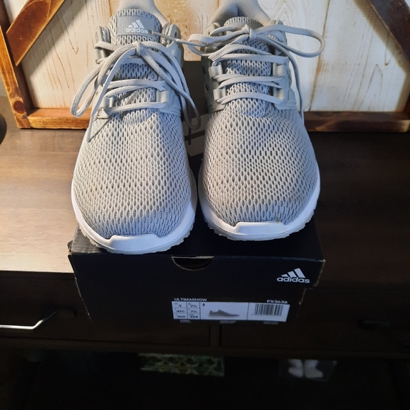 Addidas - Picture 2 of 4